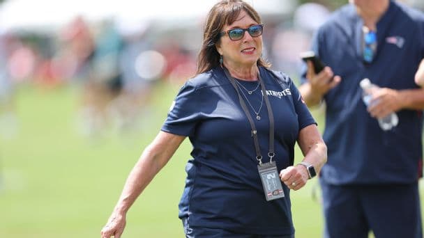 La empleada más antigua de los Patriots, Nancy Meier, se jubilará